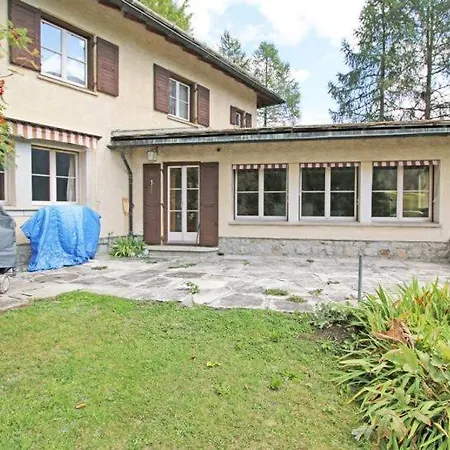 Chesa Sonnenuhr Apartmán *