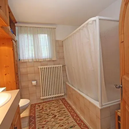 Chesa Sonnenuhr Apartmán Madulain