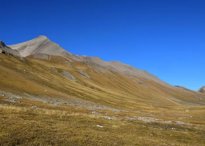 Chesa Sonnenuhr Apartman