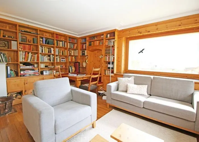 Chesa Sonnenuhr Apartment