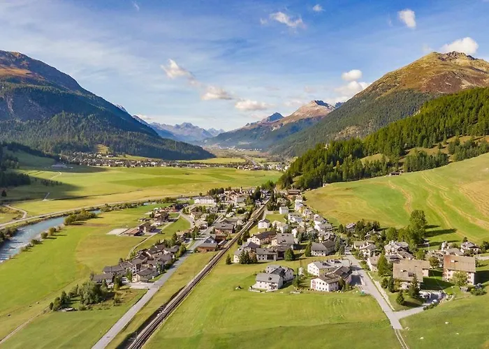 Chesa Sonnenuhr * Madulain