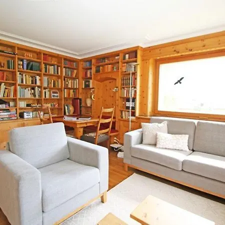 Chesa Sonnenuhr Apartment