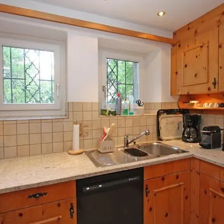 Chesa Sonnenuhr Apartment Madulain