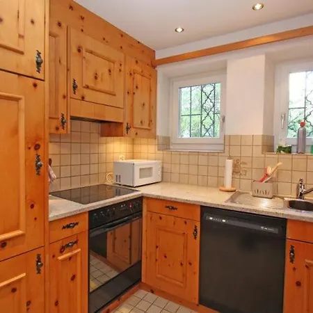 Chesa Sonnenuhr Apartment Madulain