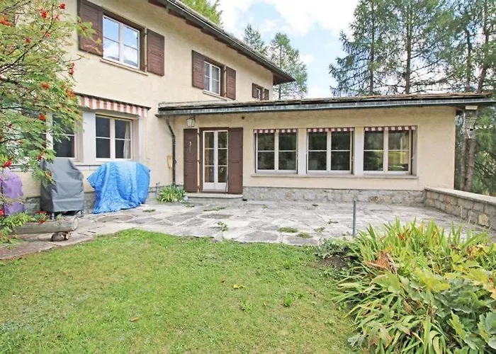 Chesa Sonnenuhr Apartman *