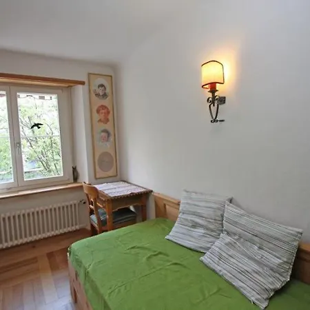 Apartment Chesa Sonnenuhr